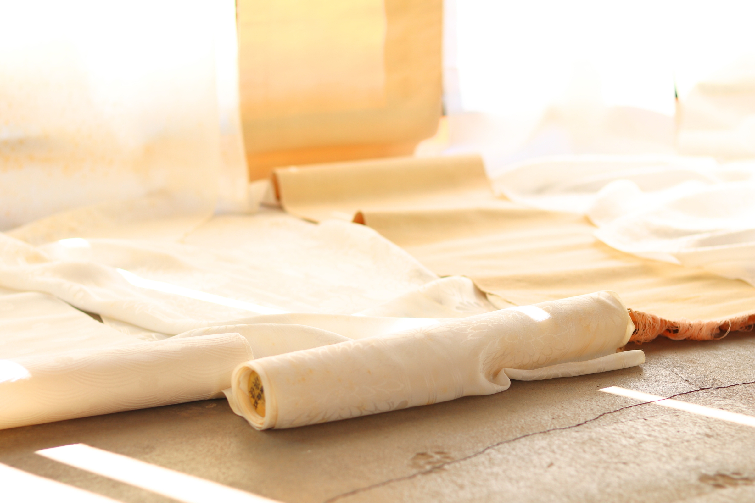 AZUMANOTABIJI26｜SAKAI-05LIGHT インスタレーションノート。インスタレーションを背景に平家物語巻十の「海道下」「千寿」の平曲を語ります。