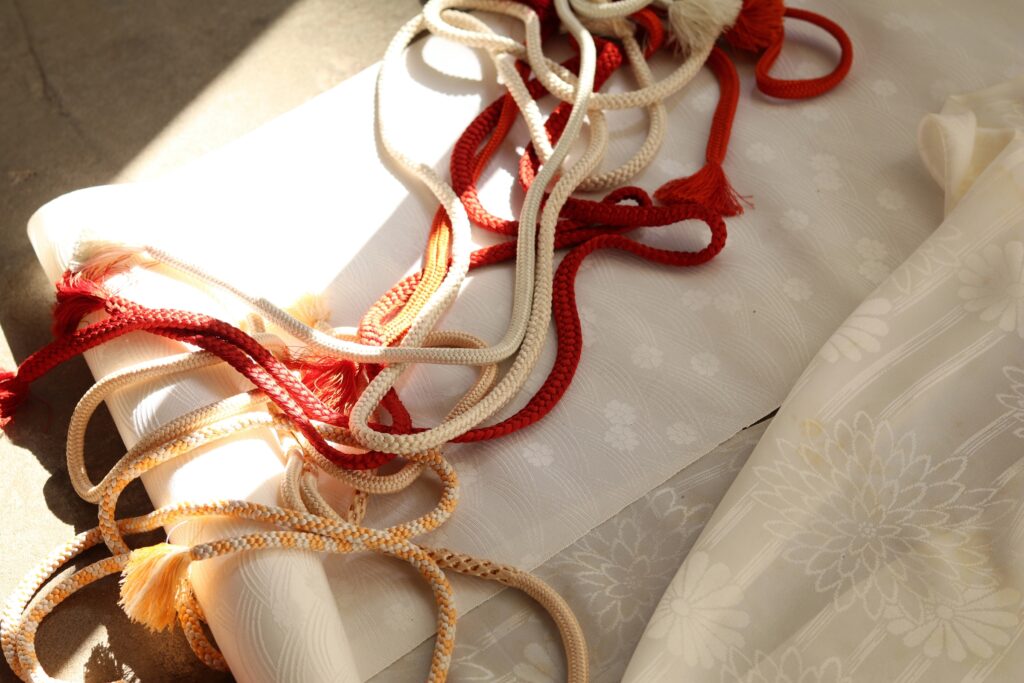 AZUMANOTABIJI26｜SAKAI-05LIGHT インスタレーションノート。インスタレーションを背景に平家物語巻十の「海道下」「千寿」の平曲を語ります。